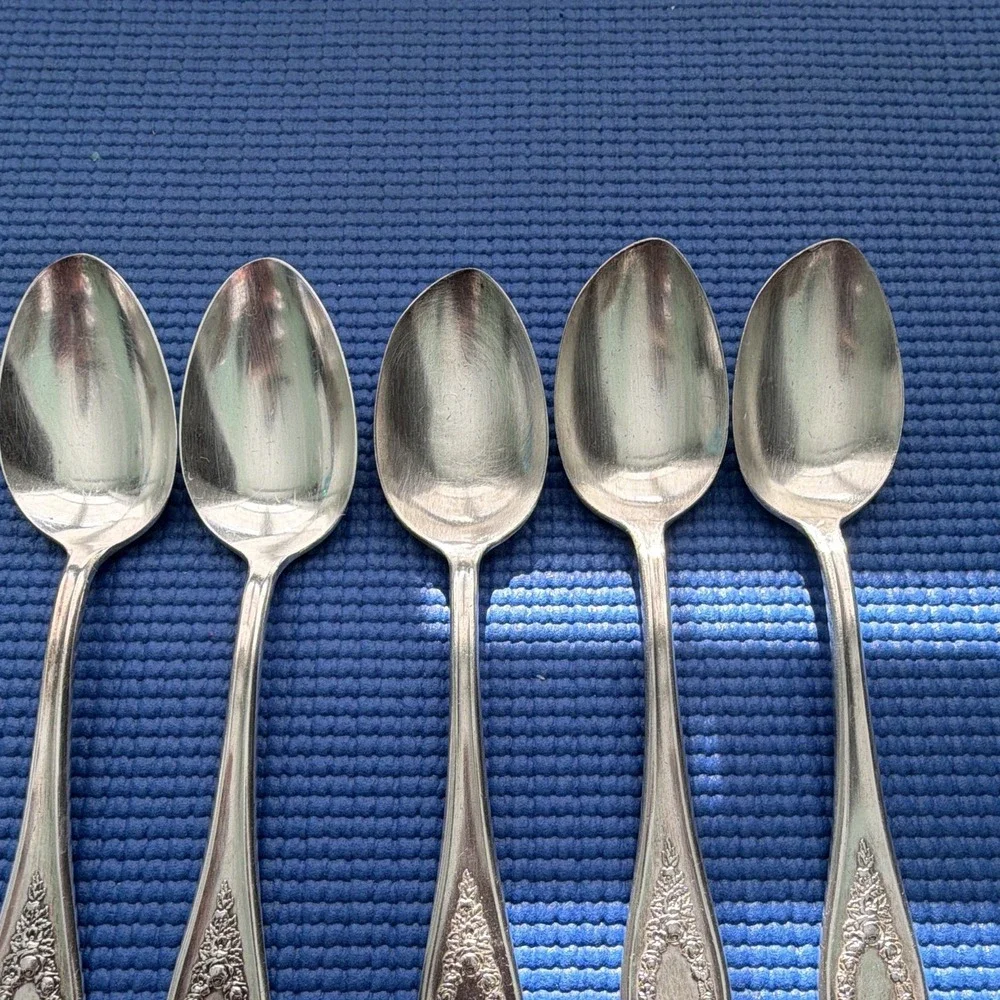 1847 Rogers Bros Old Colony Silverplate XS Triple spoons 7